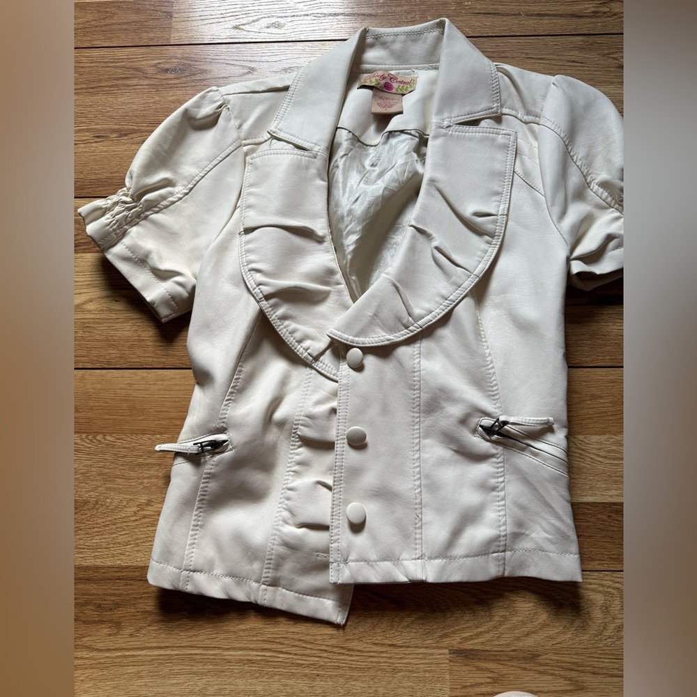 Body Central Cream Short Sleeve Blazer